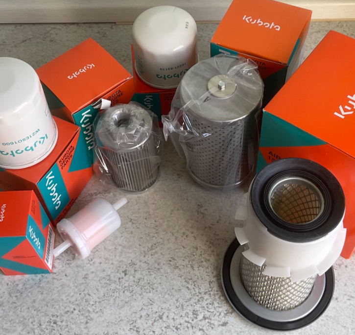 Service Kit Wartungsatz Ölfilter Kraftstofffilter Luft Kubota KX41 KX36 D1105