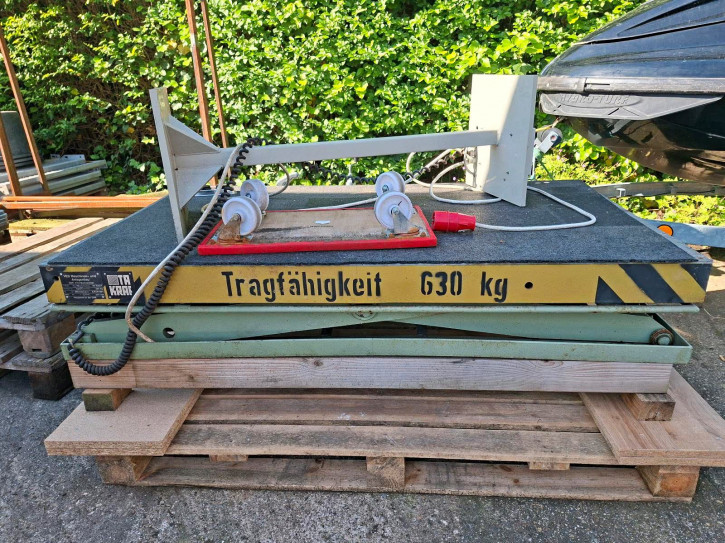 Takraf Scherenhubtisch VEB Hubbühne Hublift GDR Verladerampe HT 630/1 Takraf Scherenhubtisch VEB Hubbühne Hublift GDR Verladerampe HT 630/1