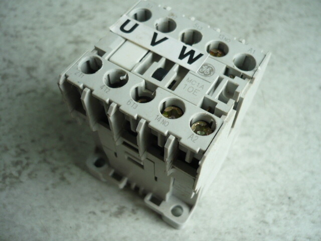 GE Schütz Schaltschütz Luftschütz Leistungsschütz Contactor MWH Consul H304 H302