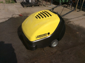 Kärcher KM 85 / 50 W B Kehrmaschine Kehrsaugmaschine Hand Besen Professional