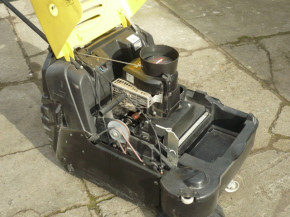 KÄRCHER Kehrmaschine KSM 750 B Kehrsaugmaschine mit Fahrantrieb