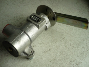 VEB Anhängerbremsventil Steuerventil Bremskraftregler HW60 HW80 THK5 IFA DDR