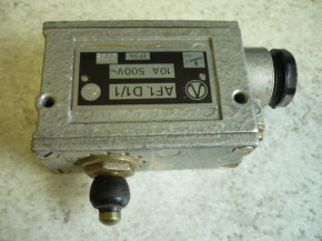 Mikrotaster Grenztaster Endschalter Überlastschalter Robotron AF1. D1/1 VEB DDR
