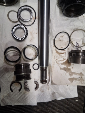 Seal VEB Steering cylinder Working cylinder VTA Takraf Forklift DFG 3202 / DFG 6302 / 3002 / 3002/1 / 2002/3N Panorama RS09 / GT124