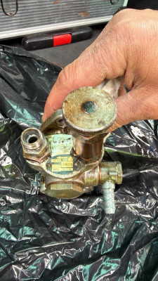 Orsta BRVL Handförderpumpe Kraftstoffhandpumpe Einspritzpumpe Takraf Gabelstapler VTA DFG 3202 / DFG 6302 / DFG 4002