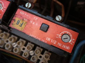 Bi Metallrelais Motorschutzschalter Überlastrelais IR 1/2 2,5-4,2A VEB Bühne FHB 12.1