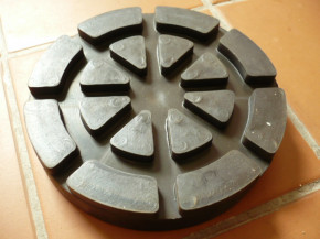 Aufnahme Gummiteller Gummiauflage Vollgummiteller CASCOS Hebebühne (138mm x 25mm)