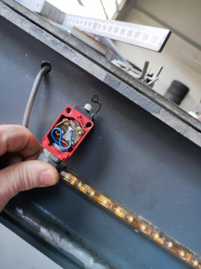 Bernstein Endschalter Grenztaster Microschalter mit Stößel Zippo 2305, 1250, 1511, 1521, 1526, 1590 Lift