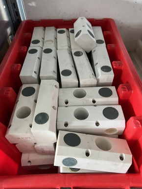 Sliding block sliding rail sliding block sliding piece sliding element slider Maha ECON 2