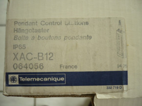 XAC-B12 Telemecanique Hängetaster Steuerflasche Handsteuerung Kransteuerung Bühne