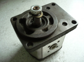 Hydraulikpumpe Konstantpumpe Außenzahnradpumpe für Scherenbühne o. Unterflurhebebühne Slift z.B. Typ Duett DHR 2,5 1800 DHA DHK - Maestro Typ MB30-44-R4G