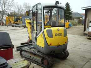 Wacker Neuson mini excavator, model ET24