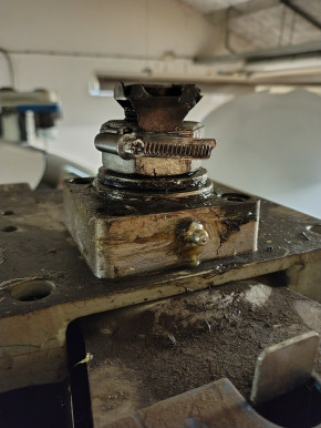 Lagerflansch für zwei Lager (ohne Lager) Beissbarth Romeico R 224 bis R 236 Hebebühne