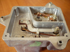 Regler Lichtmaschine VEB Robur ZT Fortschritt IFA W50 L60 NVA DDR 12V VEM 8102