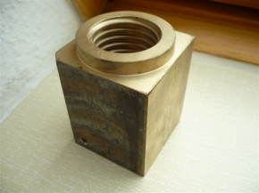Tragmutter für Zippo Hebebühne Typ 1250.1 / 1226 / 1226.1 (TR 40x5)