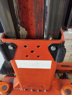 Zentralhalter Schlittenführung für Beissbarth Romeico R 224 bis R 236 Hebebühne