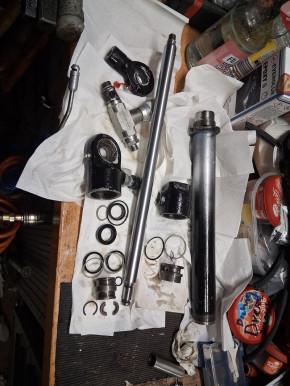 Seal VEB Steering cylinder Working cylinder VTA Takraf Forklift DFG 3202 / DFG 6302 / 3002 / 3002/1 / 2002/3N Panorama RS09 / GT124