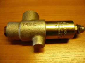 ADK 125 VEB Autodrehkran Orsta Hydraulikvent Druckbegrenzungsventil CNS16-3-02