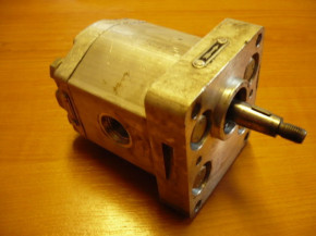 Hydraulikpumpe Zahnradpumpe Hydral Wroctaw Hydraulik TGL37069 A 6,3 R (1 bis 2,5 Tonnen Scherenbühne) / HT 2500 / HT 1600 Markranstädt
