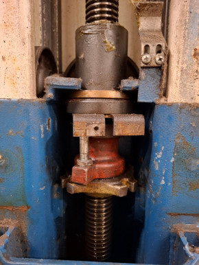 Kontermutter Sicherheitsmutter Hofmann Hebebühne Typ GS 5.0 GS 2.5 GE 2.5 GE 3.0 GT 2.0 GT 2.5 2.5 DB / BT 2.5