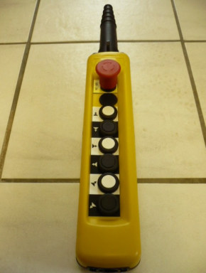 Telemecanique XAC A882H44 Hängetaster Steuerflasche Handsteuerung Kransteuerung