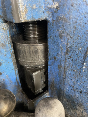 Tragmutter für Zippo Hebebühne Typ 1250 1250.1 1226 1226.1 1232 1236 1501 1506 1526 1526.99 1532 1532AM 1511 1521