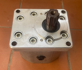 Orsta Zahnradpumpe Hydraulikpumpe VTA Takraf DFG 3202 N-A Orsta hydraulik A10 R