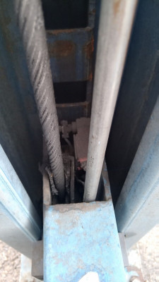 Safety latch, release latch, locking mechanism, nussbaum 4 post lift 4.40 H