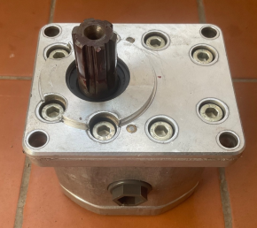 Orsta Zahnradpumpe Hydraulikpumpe VTA Takraf DFG 3202 N-A Orsta hydraulik A10 R