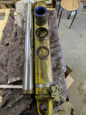 Dichtsatz Merkel 1,5t DDR Takraf Autohebebühnen Lunzenau Scherenbühne VEB (Stange = 65mm Durchmesser)