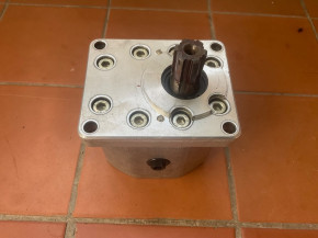 Orsta Zahnradpumpe Hydraulikpumpe VTA Takraf DFG 3202 N-A Orsta hydraulik A10 R
