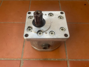 Orsta Zahnradpumpe Hydraulikpumpe VTA Takraf DFG 3202 N-A Orsta hydraulik A10 R